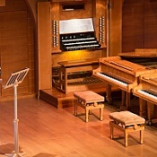 По следам выступлений:  Концерт для органа, двух роялей, двух сестёр и двух влюбленных