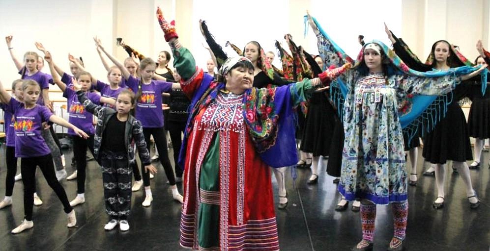 Мастер-класс по танцам югорских народов проведут в окружном Доме народного творчества