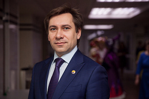 Первый заместитель директора Департамента культуры Югры Владимир Фризен покинул пост.
