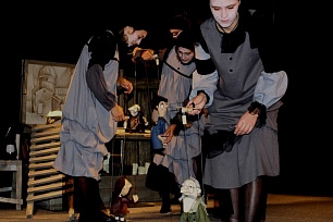 Няганский ТЮЗ посетит Алтайский Театр кукол