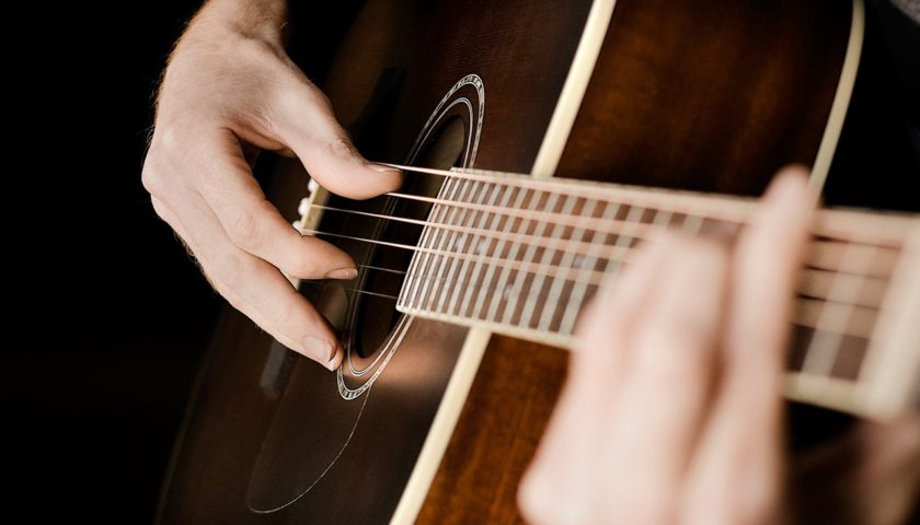 На музыкальный «квартирник» приглашает Госбиблиотека Югры