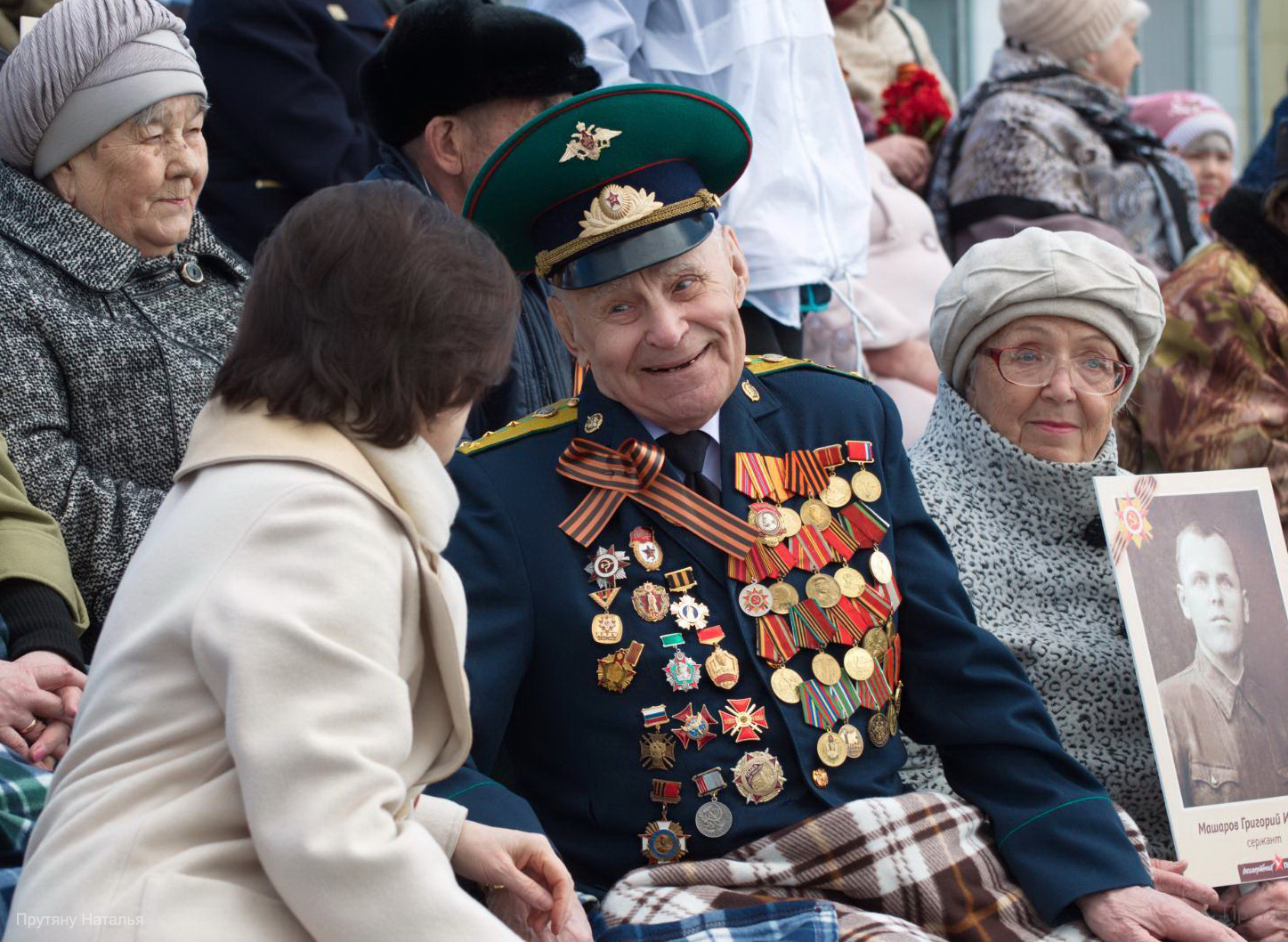 Завершился прием заявок на окружной фотоконкурс «Как молоды мы были…» 