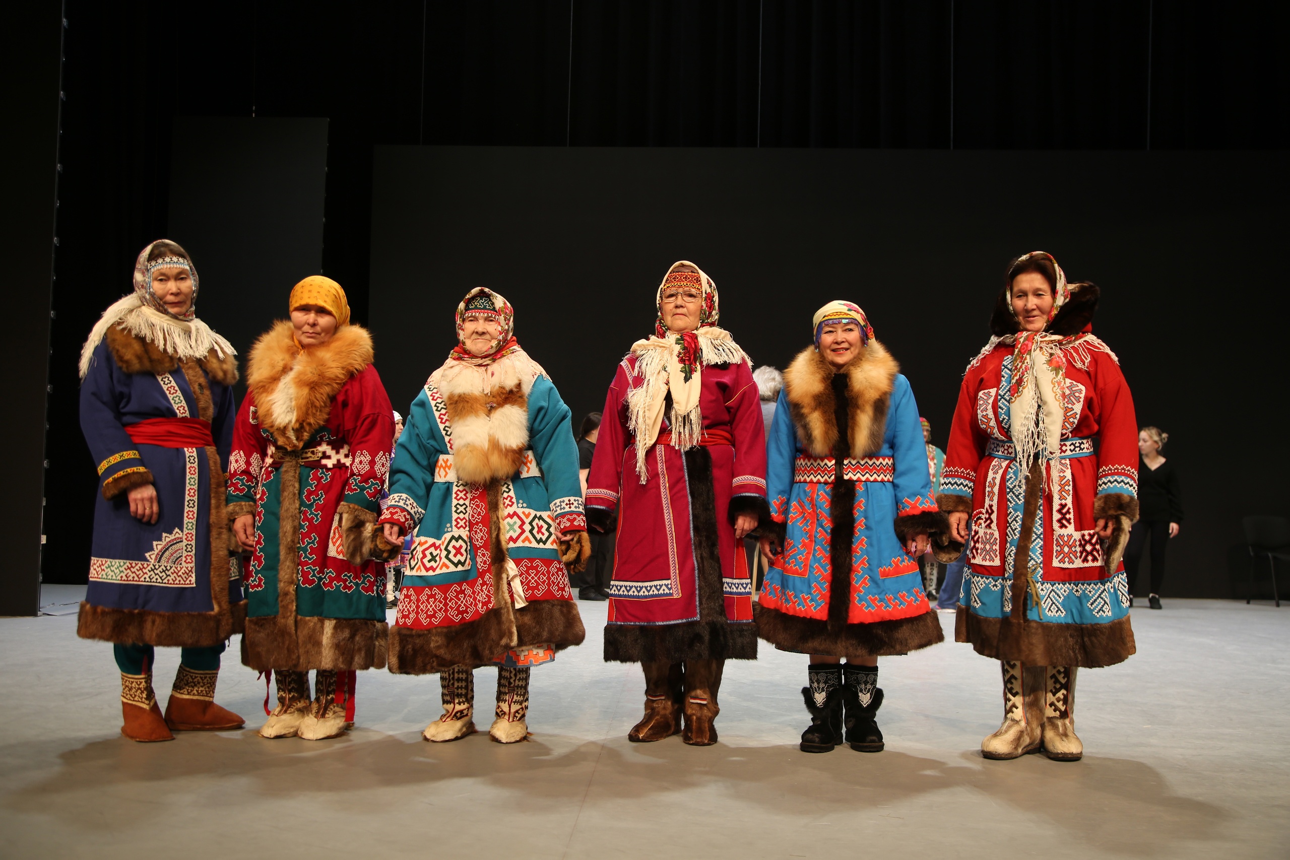 Артисты из Югры покажут в Москве Иммерсивное шоу 