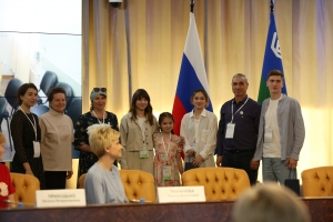 В «Югра-Классик» состоялось заседание Семейного совета Югры, приуроченное ко Дню семьи, любви и верности