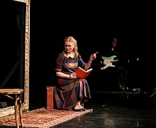 Литературный концерт «Жизнь за шкафом» 