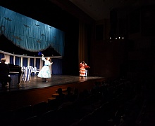 Спектакль Сургутского музыкально-драматического театра «Вечер русских водевилей» 