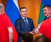  Торжественная церемония вручения наград, посвященная дню образования автономного округа