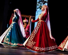 «Возьмемся за руки, друзья»