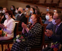 Вручение наград к 90-летию Югры