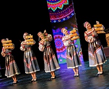 «Возьмемся за руки, друзья»
