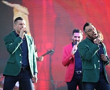 «Праздник песни» с Хором Турецкого 
