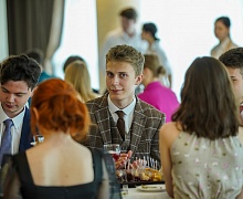 Торжественная церемония вручения медалей лучшим выпускникам Югры