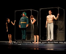 Спектакль «Шинель» 
