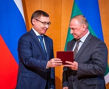  Торжественная церемония вручения наград, посвященная дню образования автономного округа