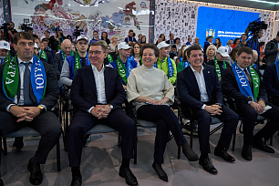 «Увидеть Югру - влюбиться в Россию» - вчера на выставке-форуме «Россия» на ВДНХ состоялся День округа!