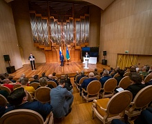  Торжественная церемония вручения наград, посвященная дню образования автономного округа