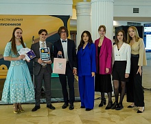 Торжественная церемония вручения медалей лучшим выпускникам Югры