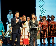 «Возьмемся за руки, друзья»