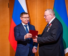  Торжественная церемония вручения наград, посвященная дню образования автономного округа