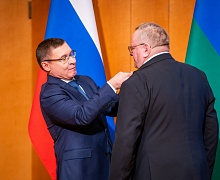  Торжественная церемония вручения наград, посвященная дню образования автономного округа