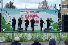 «Смола» и «Млада» выступили на 56-летии Советского 