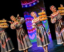 «Возьмемся за руки, друзья»