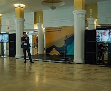 Торжественная церемония вручения медалей лучшим выпускникам Югры
