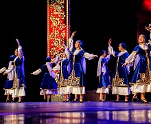 «Возьмемся за руки, друзья»