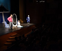 Спектакль Сургутского музыкально-драматического театра «Вечер русских водевилей» 